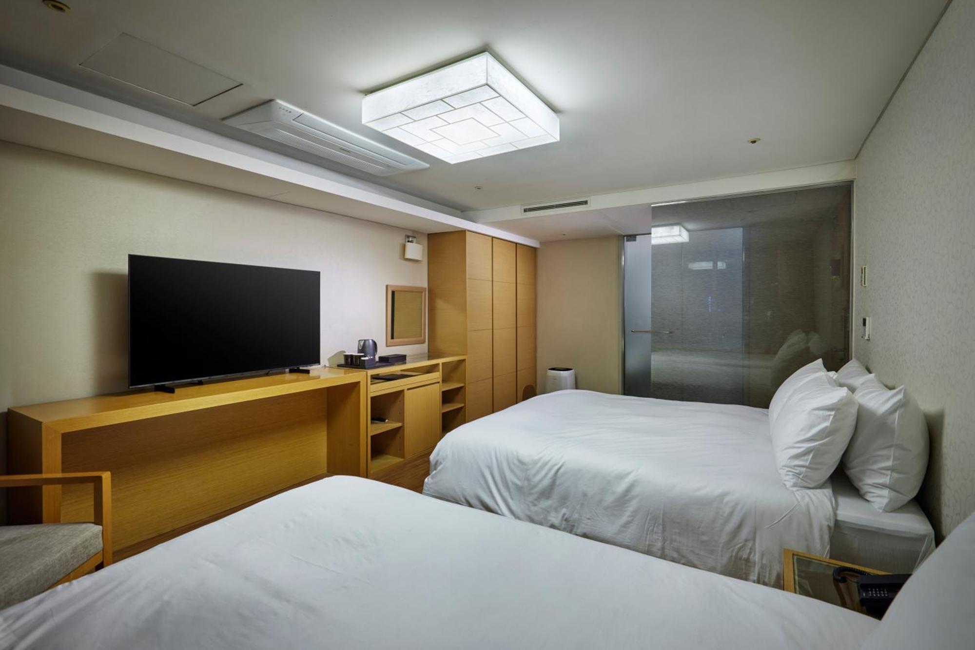 Hotel Interciti Tedzson Kültér fotó