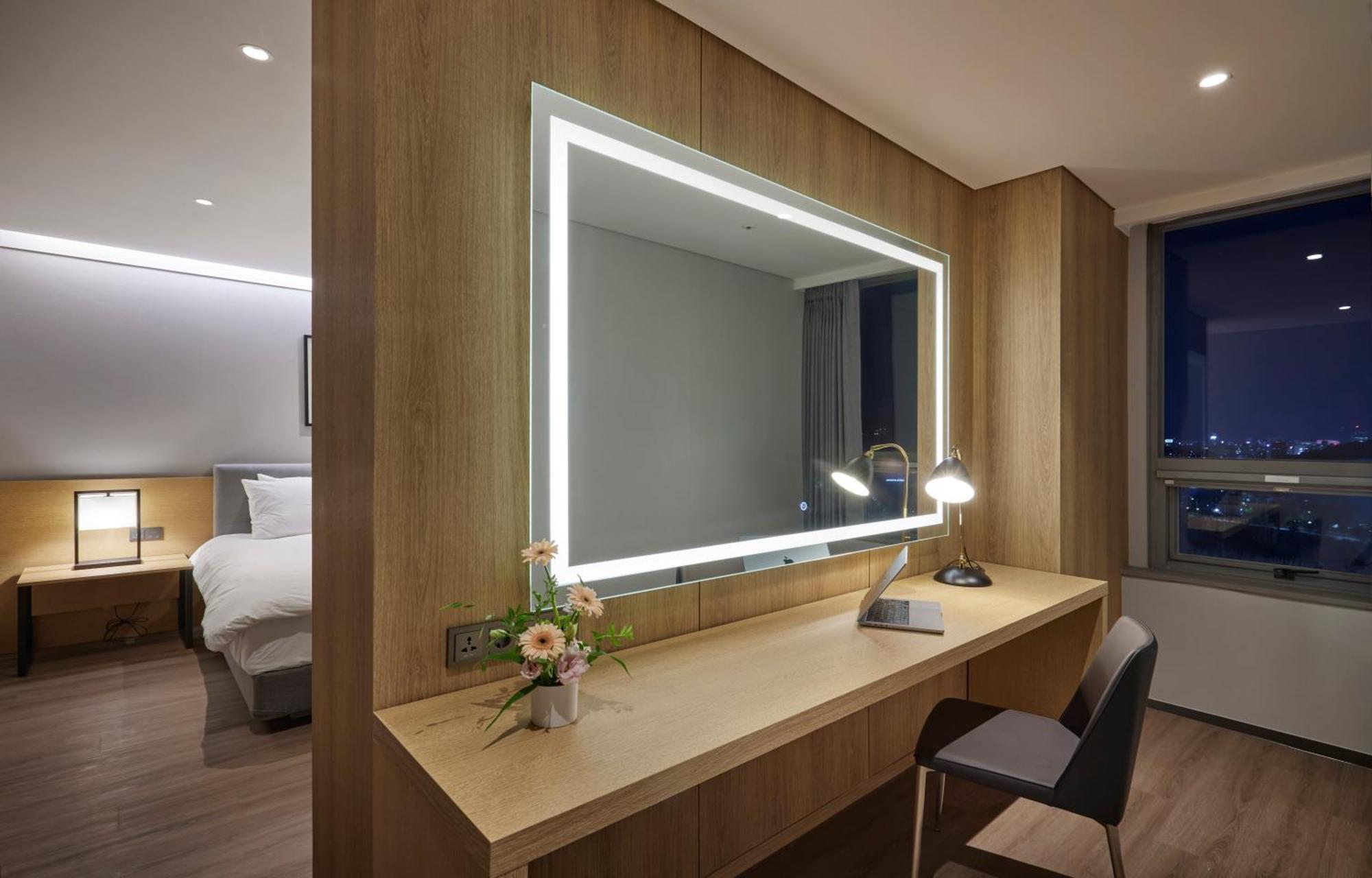 Hotel Interciti Tedzson Kültér fotó