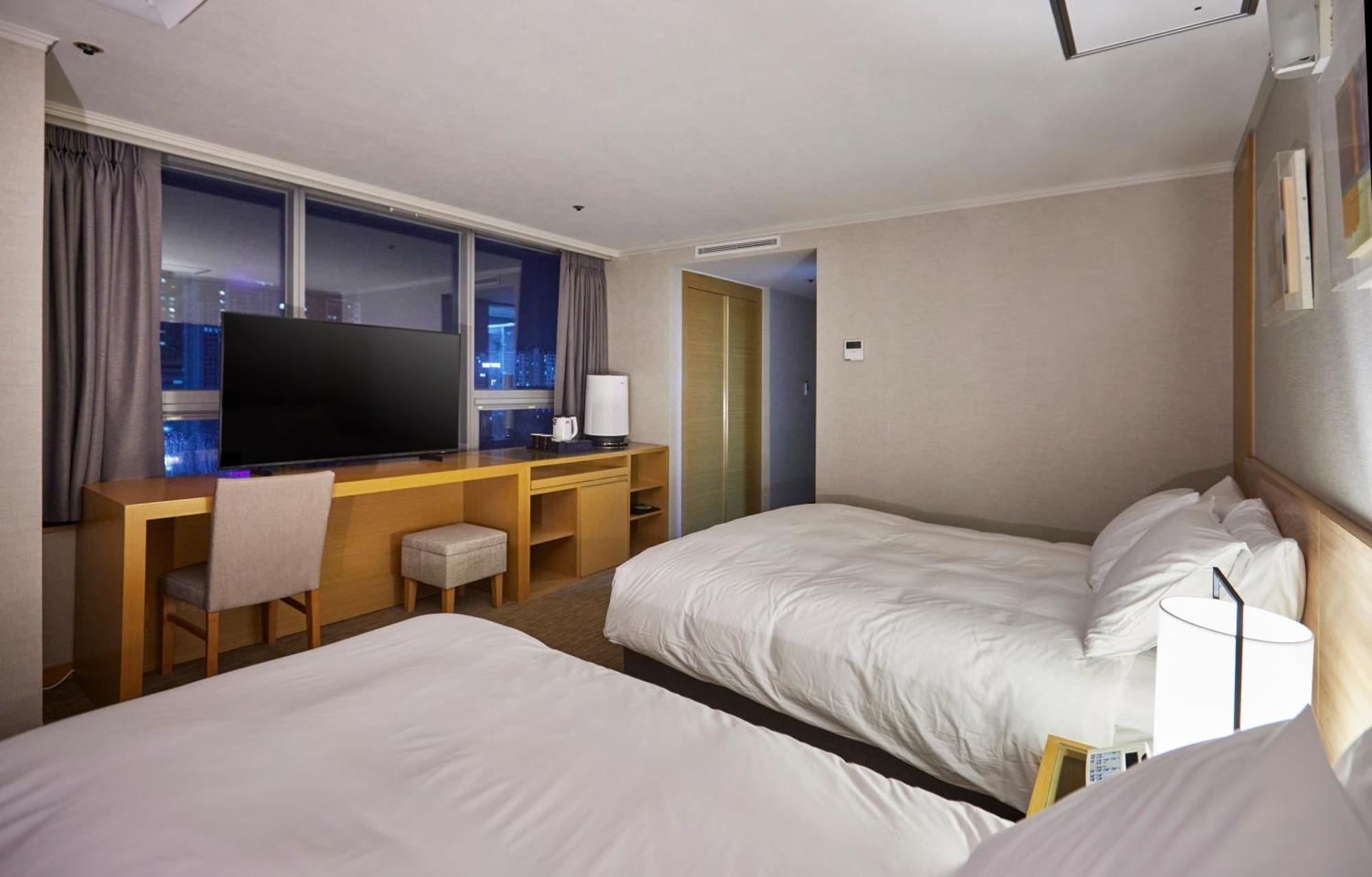 Hotel Interciti Tedzson Kültér fotó