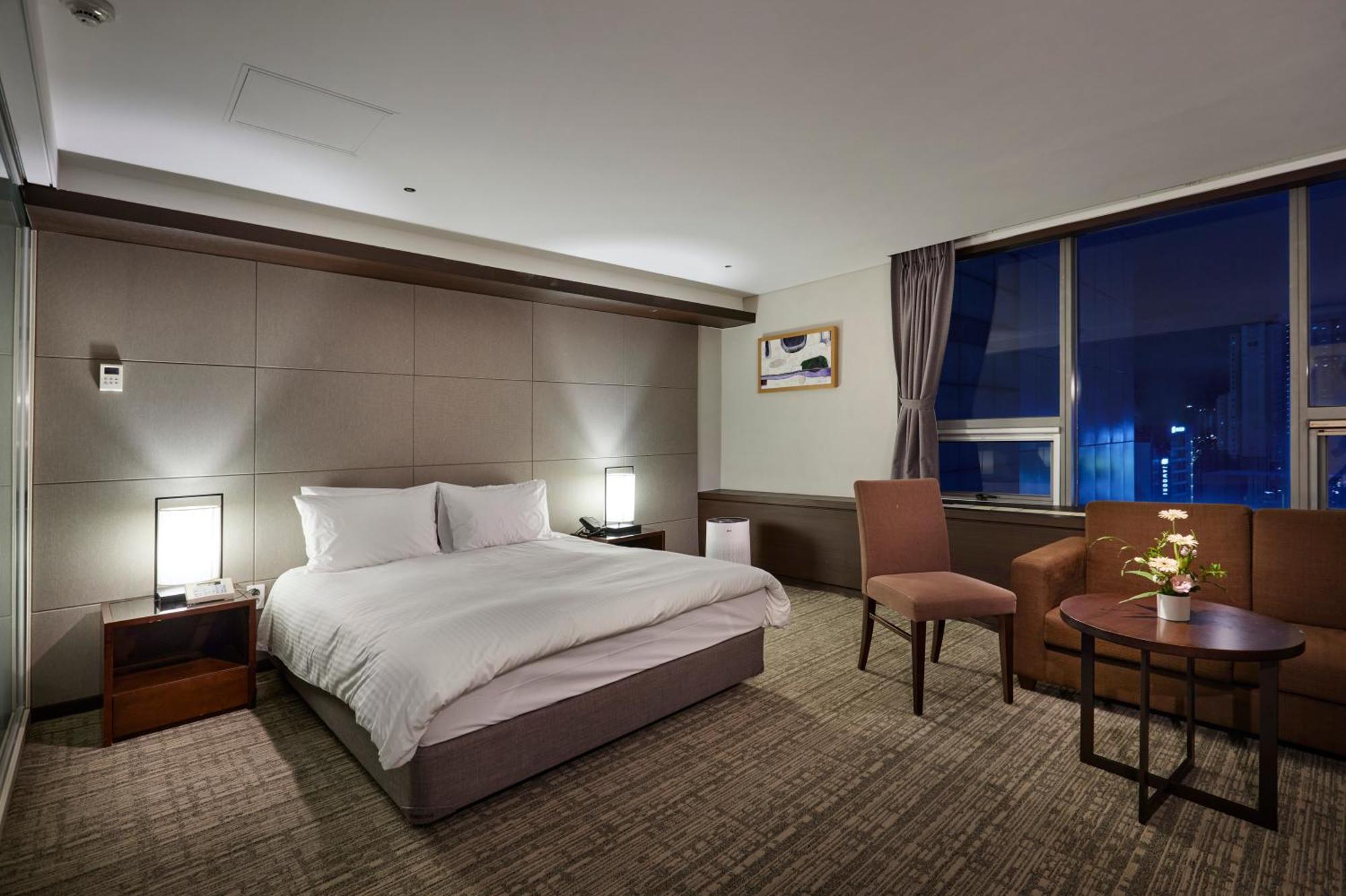 Hotel Interciti Tedzson Kültér fotó