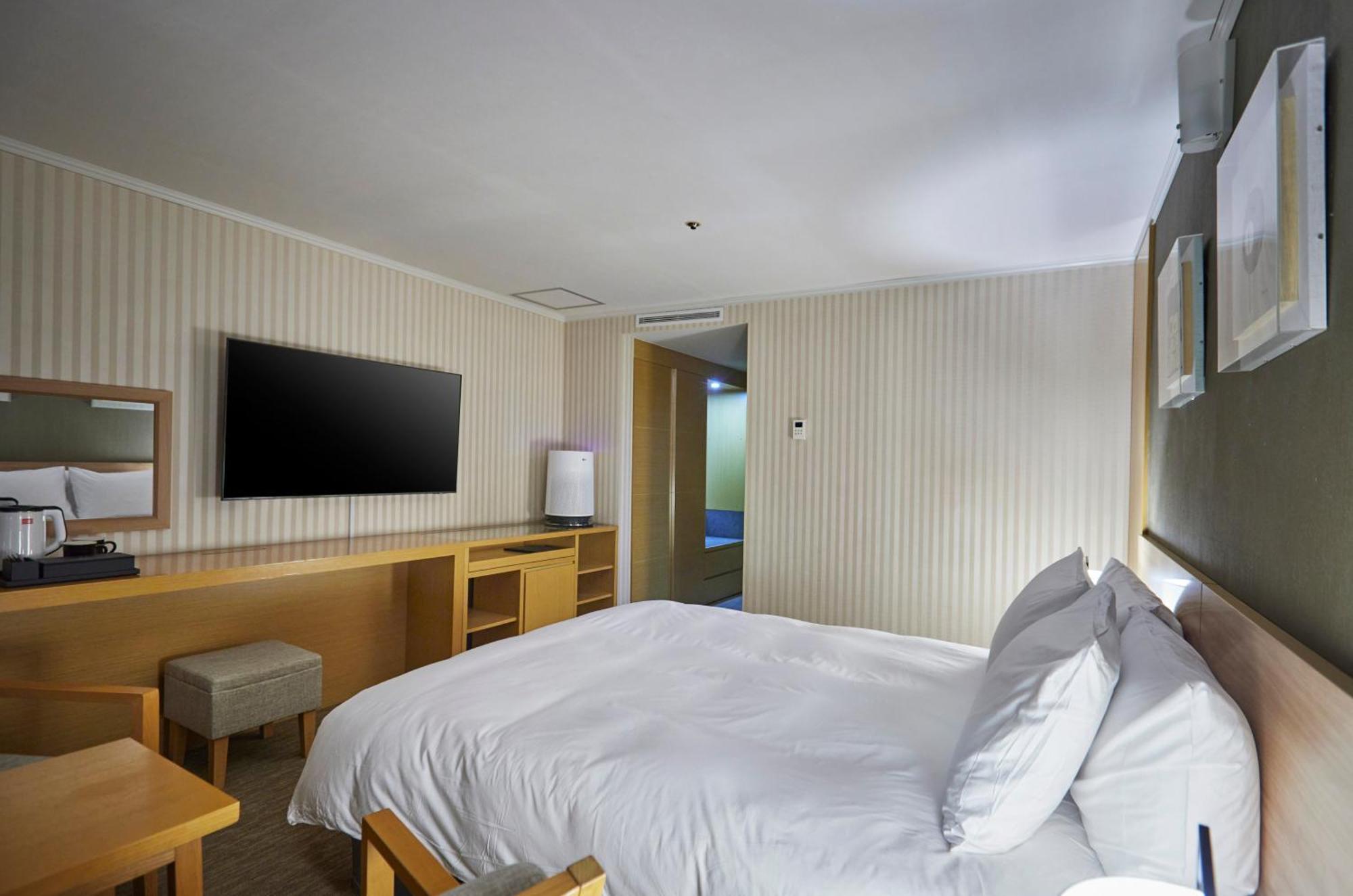 Hotel Interciti Tedzson Kültér fotó
