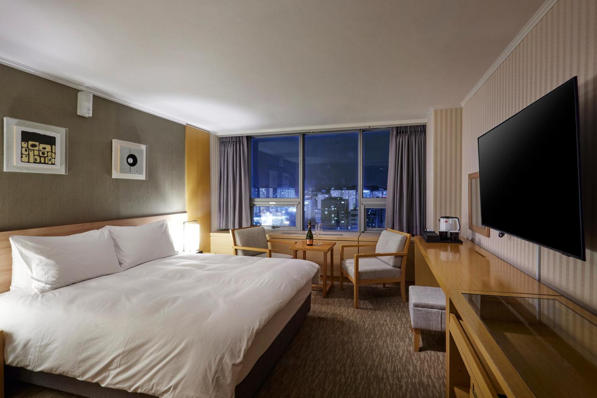 Hotel Interciti Tedzson Kültér fotó